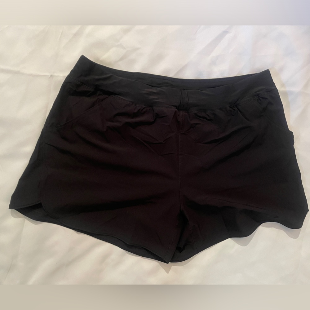Lands End black quick dry swim short size 26W with pockets new with tag.